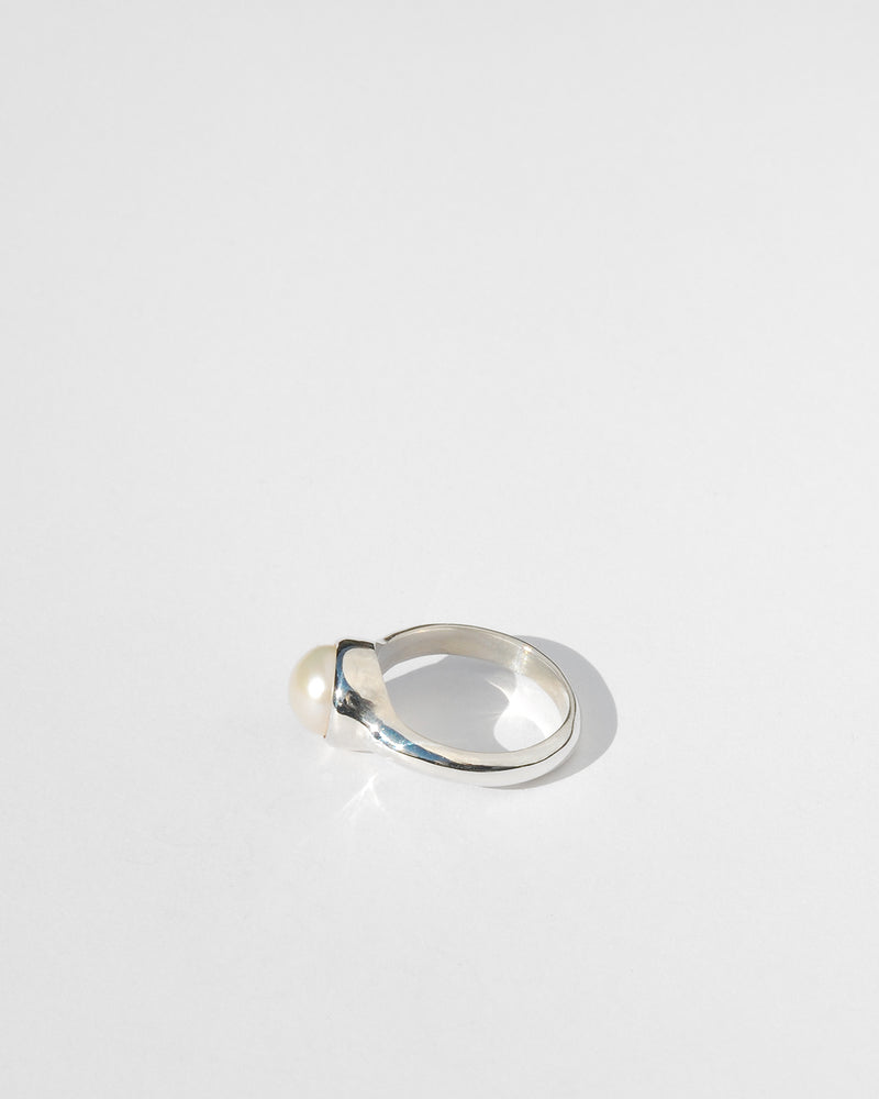 Colina Ring with White Pearl