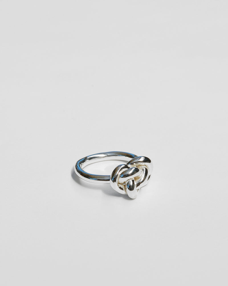 Large Knot Ring