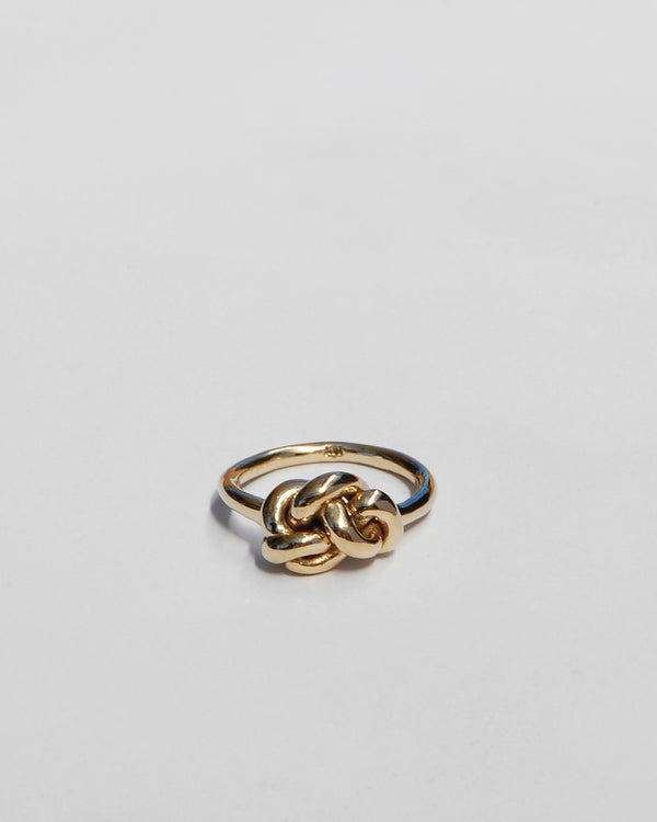 Large Knot Ring in Gold