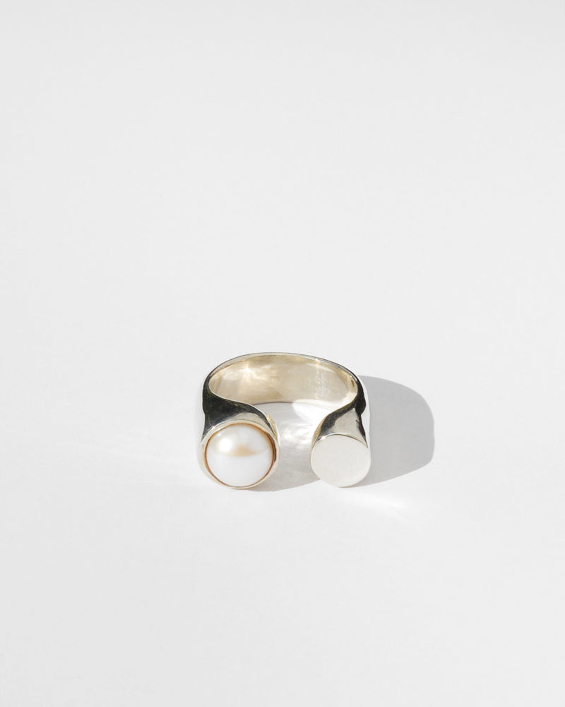 Libra Ring with White Pearl