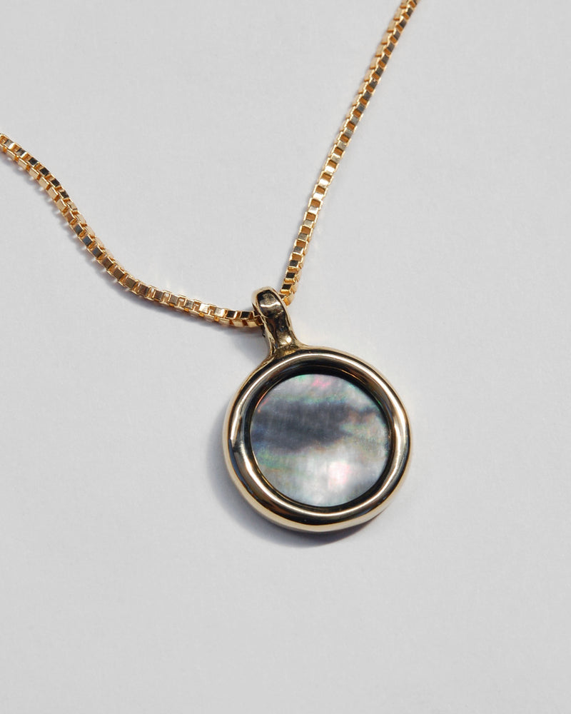 Mare Necklace in Grey Mother of Pearl