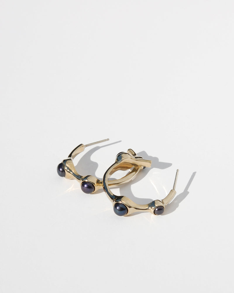 Sphera Hoops with Black Pearl