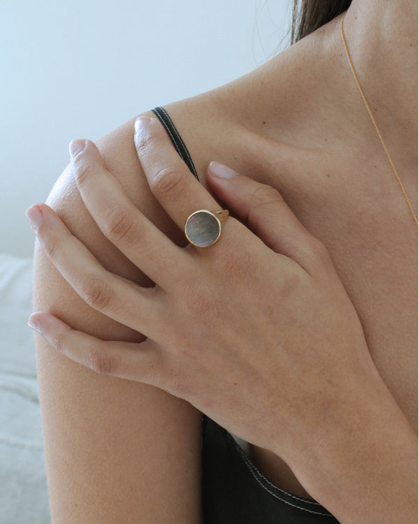 Lacuna Ring in Grey Mother of Pearl & Gold