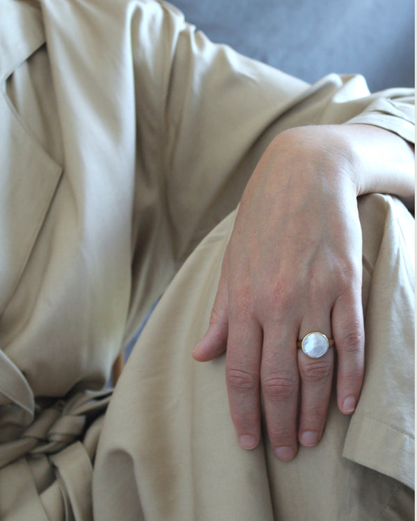 Lacuna Ring in Mother of Pearl